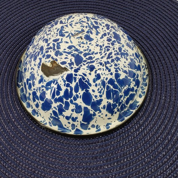Two Vintage Small Blue And White Swirl Graniteware, Enamel Ware Bowls 1940's - Picture 5 of 5